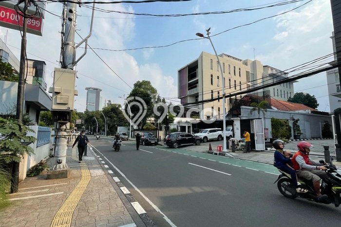 Best Deal Hunian Mewah Ideal dan Luas di Menteng, Jakarta Pusat Best Deal Hunian Mewah Ideal dan Luas di Menteng, Jakarta Pusat
