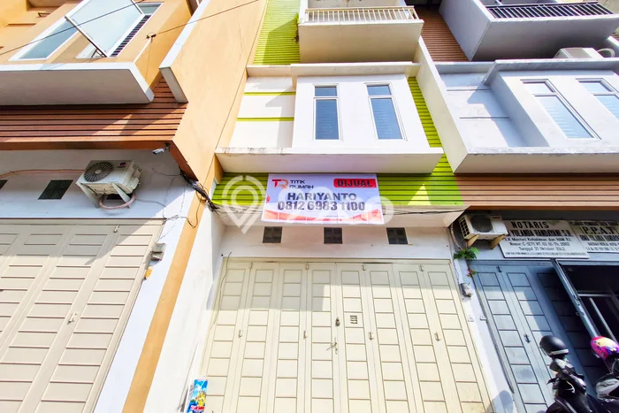 Ruko Premium di Medan Maimun, Luas 160m², Mainroad, Area Bisnis Aktif Ruko Premium di Medan Maimun, Luas 160m², Mainroad, Area Bisnis Aktif