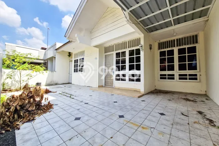SPECIAL OFFER! Rumah area Medan Sunggal, 3 KT, Lingkungan Strategis, LT 135m² Bangunan 90m² SPECIAL OFFER! Rumah area Medan Sunggal, 3 KT, Lingkungan Strategis, LT 135m² Bangunan 90m²