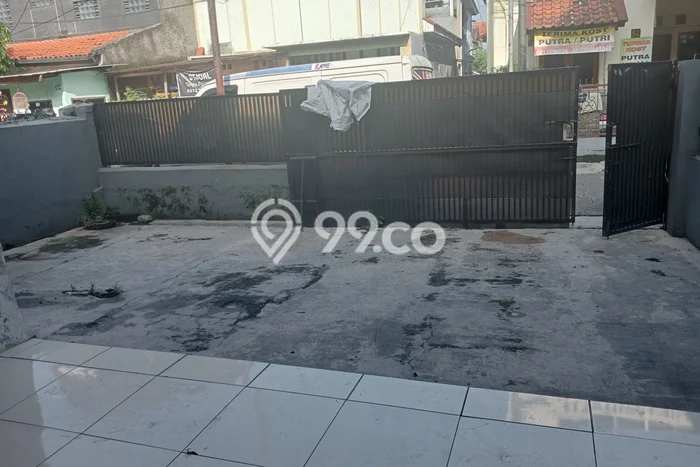 Lokasi terbaik! Rumah siap pakai disewakan di Regol LB 180m2 Lokasi terbaik! Rumah siap pakai disewakan di Regol LB 180m2