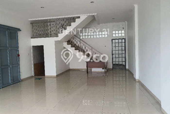 AREA BERKEMBANG! Ruko For Rent Kawasan Holis Cigondewah, Luas 175m², Ready Bisnis AREA BERKEMBANG! Ruko For Rent Kawasan Holis Cigondewah, Luas 175m², Ready Bisnis