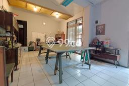 Hunian Mewah LB 380m2 Siap Pakai Desain Elegan di Bandung Kota, Bandung Hunian Mewah LB 380m2 Siap Pakai Desain Elegan di Bandung Kota, Bandung