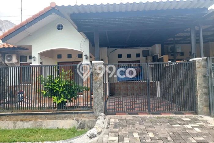 Rumah Strategis Modern Lb 120m2 di Wiyung, Surabaya Rumah Strategis Modern Lb 120m2 di Wiyung, Surabaya