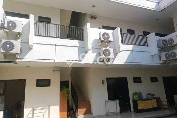 Rumah Elit Modern Tanpa Renovasi di Raya Margorejo Surabaya Rumah Elit Modern Tanpa Renovasi di Raya Margorejo Surabaya