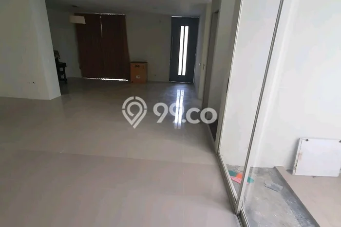 Rumah Modern 4 KT di Citraland Surabaya Unfurnished Rumah Modern 4 KT di Citraland Surabaya Unfurnished