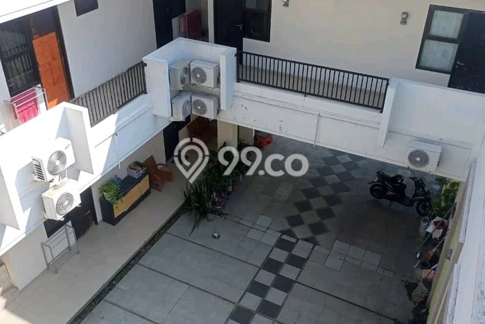 Rumah Elit Modern Tanpa Renovasi di Raya Margorejo Surabaya Rumah Elit Modern Tanpa Renovasi di Raya Margorejo Surabaya