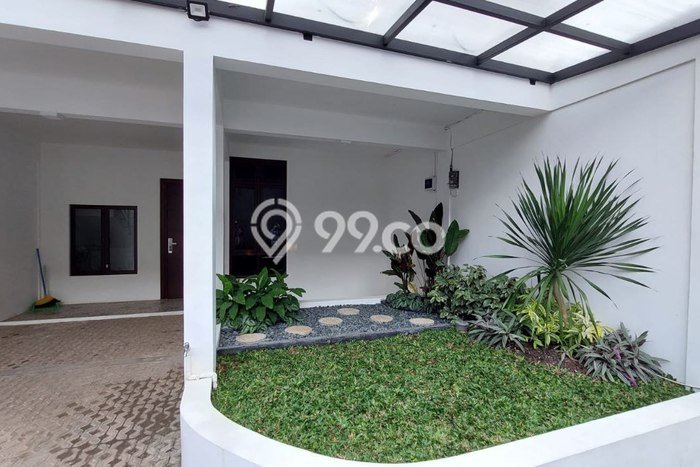 Rumah Modern 4 KT di Jatibening Bekasi Semi Furnished Rumah Modern 4 KT di Jatibening Bekasi Semi Furnished