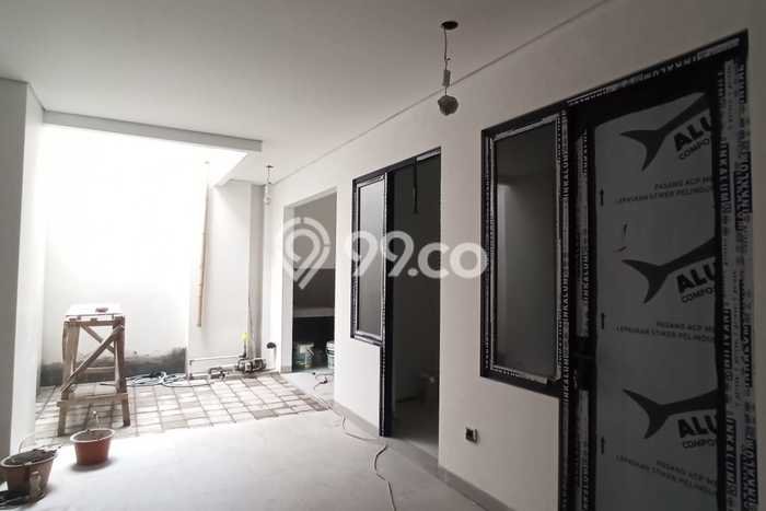 Dijual Rumah Kost di Salemba, Jakarta Pusat, 43 KT, 43 KM, Bangunan 1450m2 Dijual Rumah Kost di Salemba, Jakarta Pusat, 43 KT, 43 KM, Bangunan 1450m2