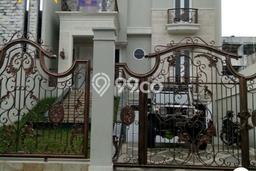 For Sale Rumah Elit Exclusive di Jatinegara, Jakarta Timur For Sale Rumah Elit Exclusive di Jatinegara, Jakarta Timur