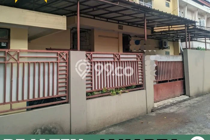Cocok Untuk Investasi! For Sale Kost di Pejaten 19 Kamar Cocok Untuk Investasi! For Sale Kost di Pejaten 19 Kamar