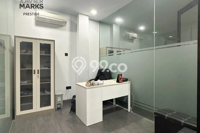 Ruko Bagus Dijual LB 900m2 Lokasi Strategis Jakarta Selatan Area Cocok untuk Berbisnis Ruko Bagus Dijual LB 900m2 Lokasi Strategis Jakarta Selatan Area Cocok untuk Berbisnis
