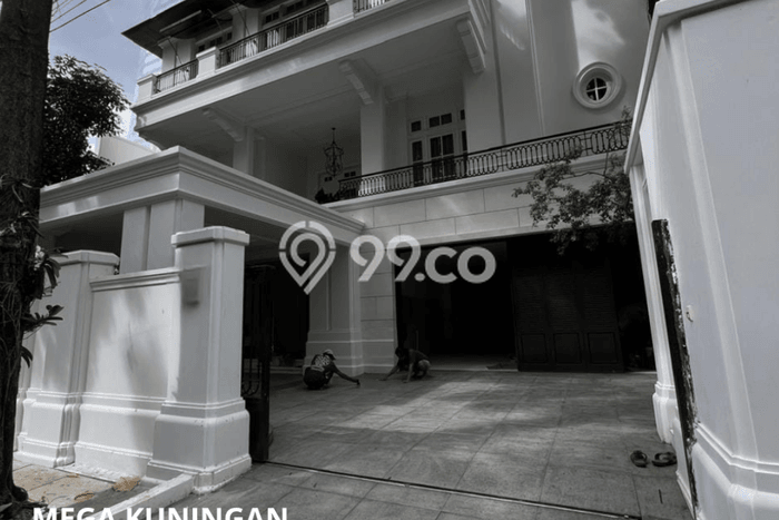 Rumah Mewah LB 1100m2 Siap Huni Desain Elegan di Mega Kuningan, Jakarta Selatan Rumah Mewah LB 1100m2 Siap Huni Desain Elegan di Mega Kuningan, Jakarta Selatan
