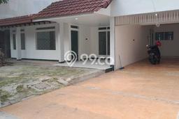 Rumah sewa siap pakai 3 Kamar Tidur di Senopati, Jakarta Selatan Rumah sewa siap pakai 3 Kamar Tidur di Senopati, Jakarta Selatan