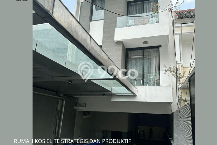 Rumah Kost untuk Dijual di Wijaya Punya 5 Kamar Rumah Kost untuk Dijual di Wijaya Punya 5 Kamar