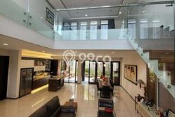 Dijual Rumah Luas Elegan Dengan View Cantik di Setra Duta, Bandung Dijual Rumah Luas Elegan Dengan View Cantik di Setra Duta, Bandung