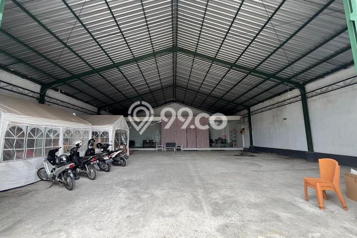 Disewakan Ruko komersial di Denpasar Barat luas bangunan 285m2 Disewakan Ruko komersial di Denpasar Barat luas bangunan 285m2