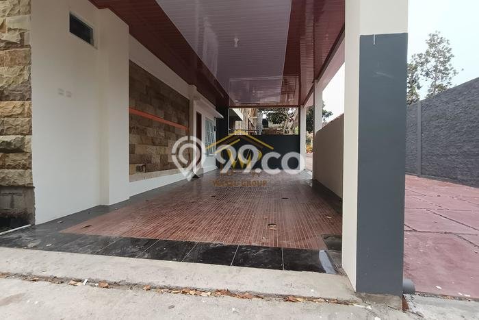 DIJUAL CEPAT! Rumah Siap Huni Lokasi Premium Ngemplak, Luas 130m² LB 120m² DIJUAL CEPAT! Rumah Siap Huni Lokasi Premium Ngemplak, Luas 130m² LB 120m²