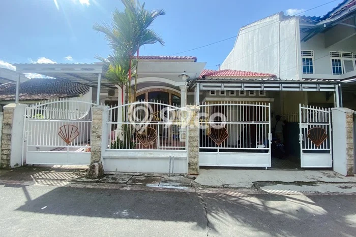 Kantor Bagus Dijual LB 190m2 Lokasi Strategis Sleman Area Cocok untuk Bisnis Kantor Bagus Dijual LB 190m2 Lokasi Strategis Sleman Area Cocok untuk Bisnis