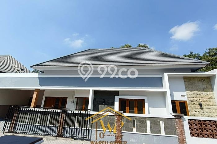 SPECIAL PRICE! Rumah Strategis di Ngemplak, Luas 142m² LB 110m² SPECIAL PRICE! Rumah Strategis di Ngemplak, Luas 142m² LB 110m²
