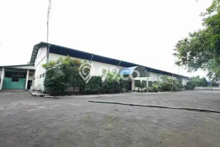 Pabrik Dijual di Bekasi LT 8995m2 & LB 3445m2 Lokasi Terbaik! Pabrik Dijual di Bekasi LT 8995m2 & LB 3445m2 Lokasi Terbaik!