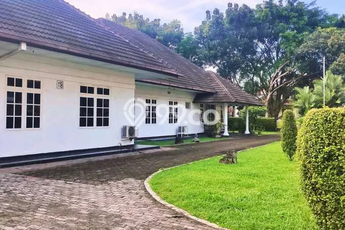 For Sale Rumah Mewah Exclusive di Medan Polonia, Medan For Sale Rumah Mewah Exclusive di Medan Polonia, Medan