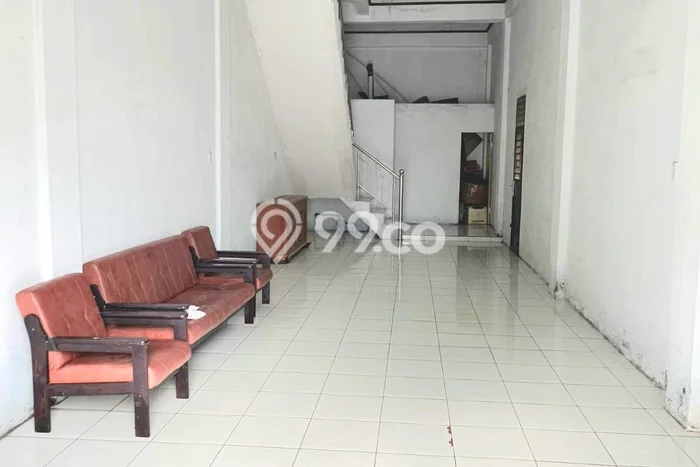 Lokasi terbaik! Rumah siap pakai disewakan di Medan Timur LB 170m2 Lokasi terbaik! Rumah siap pakai disewakan di Medan Timur LB 170m2