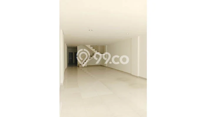 LOKASI BISNIS! Ruko For Rent Kawasan Pulo Gadung, Luas 560m², Jalan Strategis LOKASI BISNIS! Ruko For Rent Kawasan Pulo Gadung, Luas 560m², Jalan Strategis