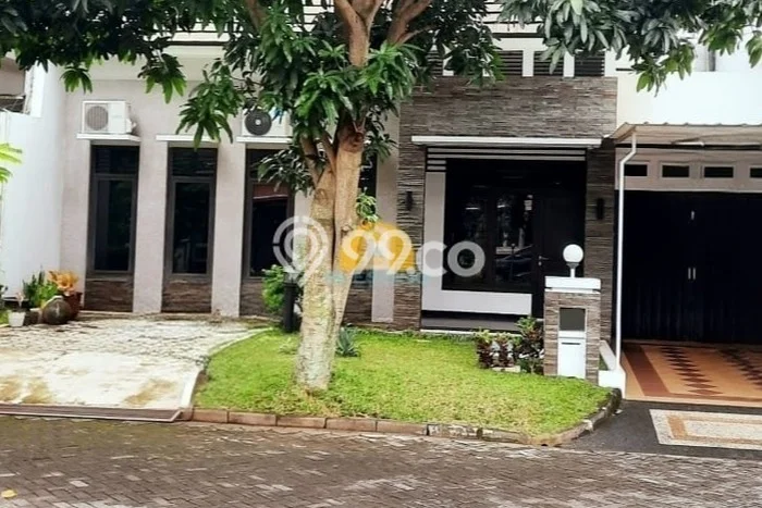 UNIT SPESIAL! Rumah di Tembalang, 2 KM, Dekat Pusat Kota, LT 240m2m² Bangunan 180m2m² UNIT SPESIAL! Rumah di Tembalang, 2 KM, Dekat Pusat Kota, LT 240m2m² Bangunan 180m2m²