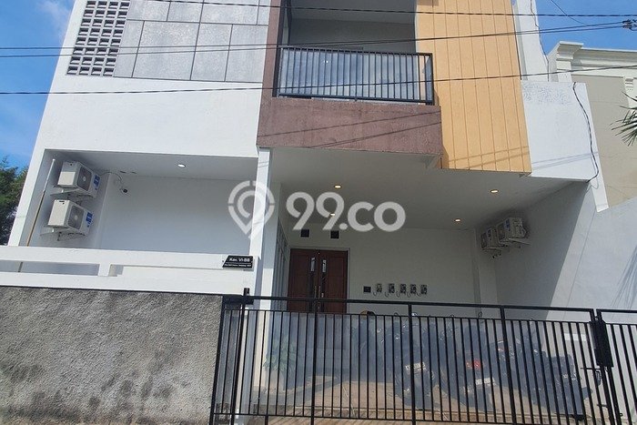 Rumah Kost untuk Dijual di Tembalang dengan 12 KT, 12 KM, Luas 224m2 Rumah Kost untuk Dijual di Tembalang dengan 12 KT, 12 KM, Luas 224m2