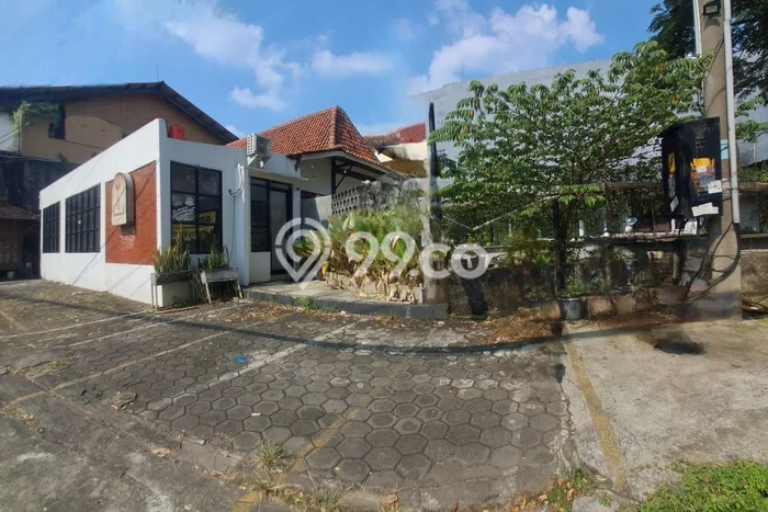 Komersial untuk disewa di Tembalang punya LT 600m2 & LB 300m2 harga sewa kompetitif Komersial untuk disewa di Tembalang punya LT 600m2 & LB 300m2 harga sewa kompetitif