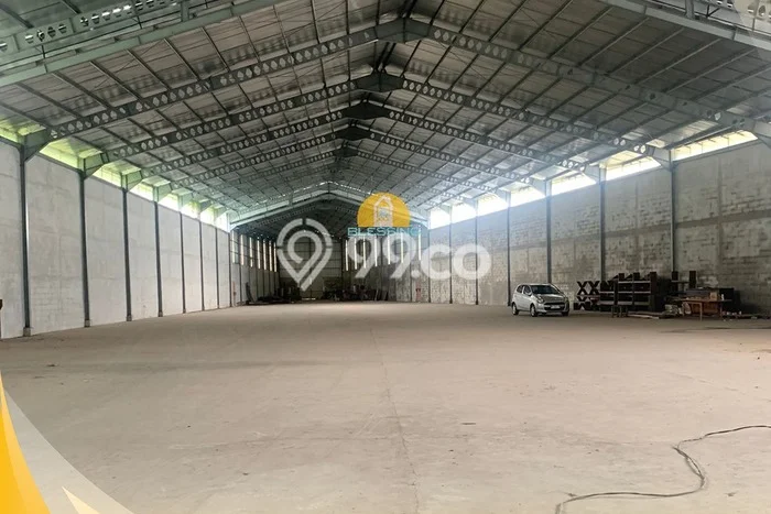 Unit Gudang Disewakan di Kendal di Area Ramai & Strategis Unit Gudang Disewakan di Kendal di Area Ramai & Strategis