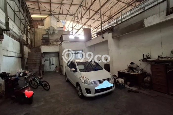 Hot Offer Hunian Mewah Ideal dan Luas di Wonocolo, Surabaya Hot Offer Hunian Mewah Ideal dan Luas di Wonocolo, Surabaya