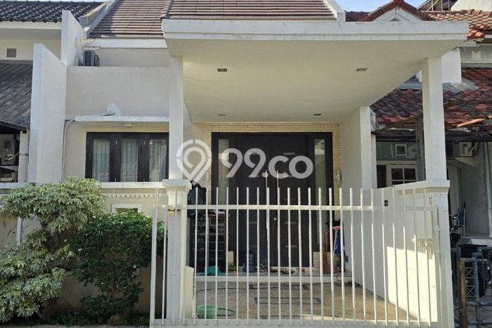 Jarang Ada! Rumah Sewa 2 Kamar Bagus Siap Huni Pakuwon City Jarang Ada! Rumah Sewa 2 Kamar Bagus Siap Huni Pakuwon City