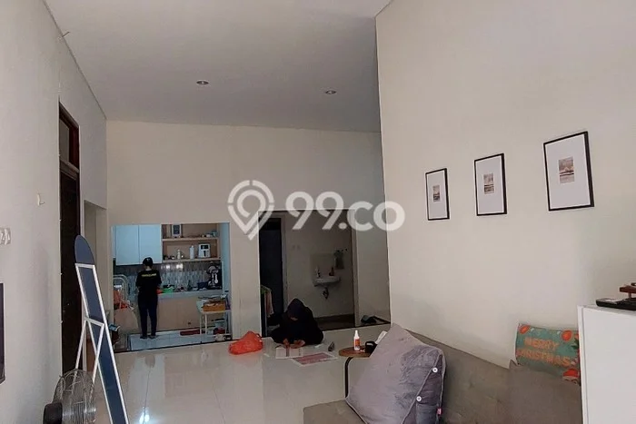For Sale Rumah 2 Kamar Lokasi Ideal Nyaman dan Strategis di Tambaksari For Sale Rumah 2 Kamar Lokasi Ideal Nyaman dan Strategis di Tambaksari