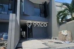 Jual Rumah Bagus Siap Huni LB 160m2 di Rungkut, Surabaya Jual Rumah Bagus Siap Huni LB 160m2 di Rungkut, Surabaya