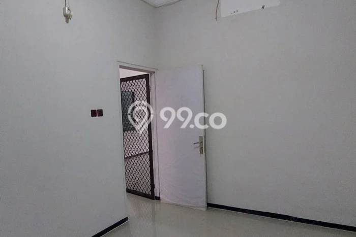 Disewakan! Rumah 3 Kamar Tidur &
2 Kamar Mandi di Mulyosari, Surabaya Disewakan! Rumah 3 Kamar Tidur &
2 Kamar Mandi di Mulyosari, Surabaya