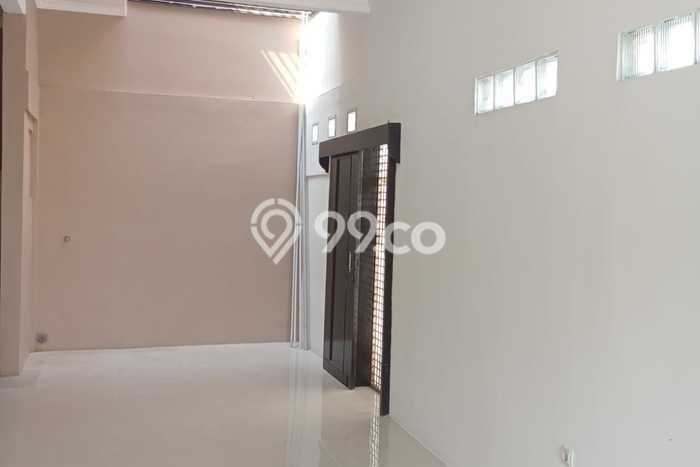 Rumah Luas Asri 3 KT Siap Huni di Kopo Permai Bandung Rumah Luas Asri 3 KT Siap Huni di Kopo Permai Bandung