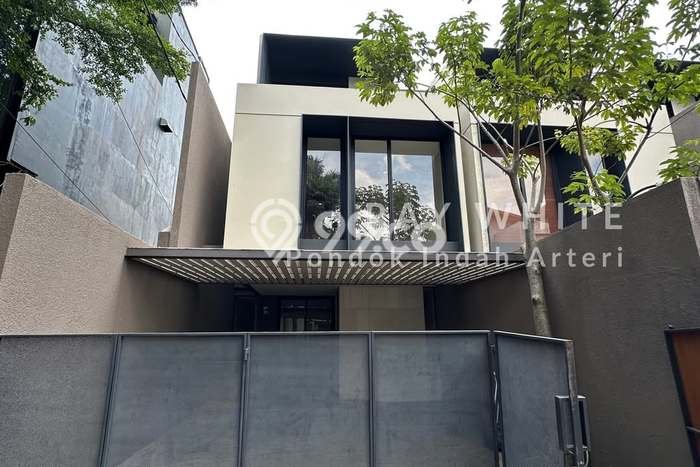 For Sale! Luxury House LT 107m2 Desain Modern di Kemang For Sale! Luxury House LT 107m2 Desain Modern di Kemang