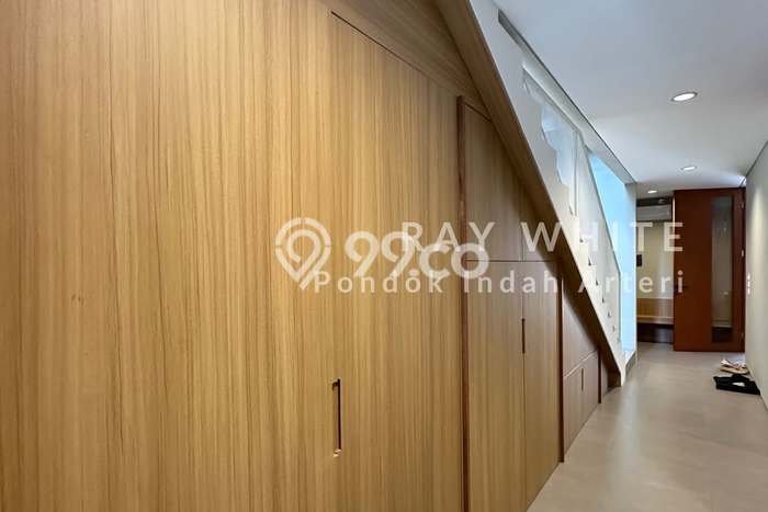 For Sale! Luxury House LT 107m2 Desain Modern di Kemang For Sale! Luxury House LT 107m2 Desain Modern di Kemang