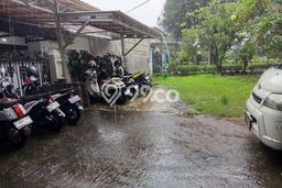 Hot Offer Hunian Mewah Ideal dan Luas di Duren Sawit, Jakarta Timur Hot Offer Hunian Mewah Ideal dan Luas di Duren Sawit, Jakarta Timur