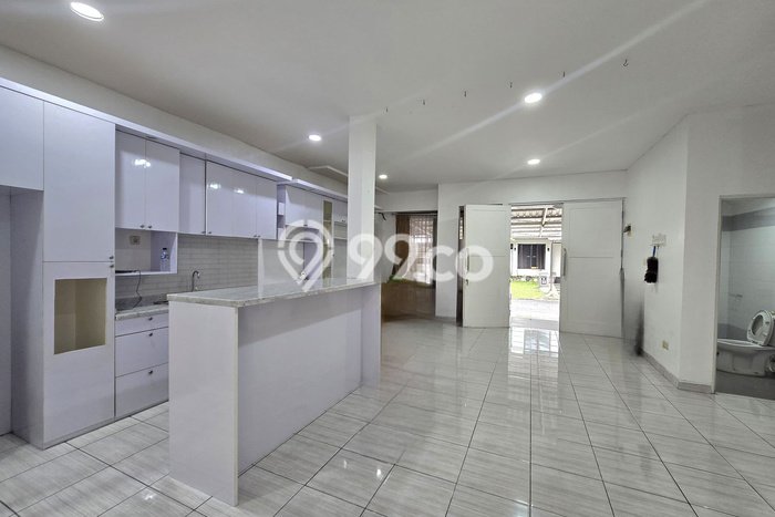 Rumah Sewa Tangerang LT 128m2 LB 120m2 Area Gading Serpong Serenade Lake Rumah Sewa Tangerang LT 128m2 LB 120m2 Area Gading Serpong Serenade Lake