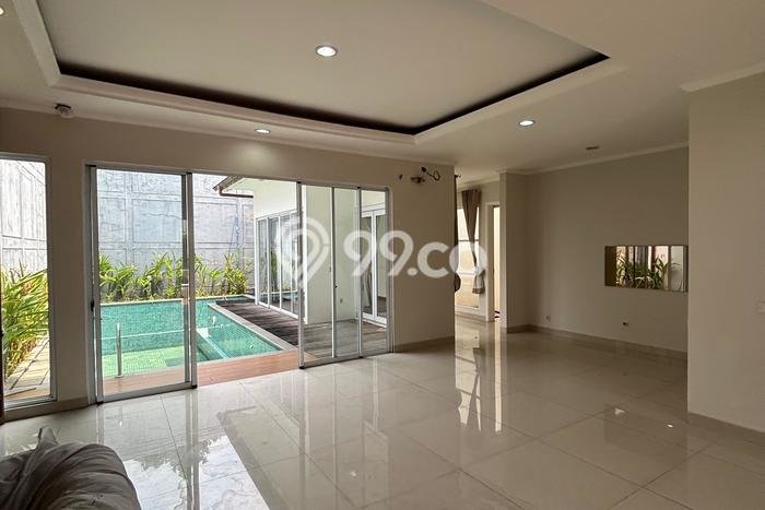 Hunian Strategis 4 KT LB 288m2 Kondisi Bagus di BSD Green Wich Hunian Strategis 4 KT LB 288m2 Kondisi Bagus di BSD Green Wich
