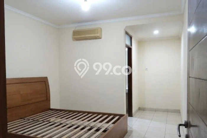 Sewa Rumah Harga Terjangkau di Sektor 3 - Bintaro Tangerang Selatan dengan 5 Kamar Tidur Sewa Rumah Harga Terjangkau di Sektor 3 - Bintaro Tangerang Selatan dengan 5 Kamar Tidur