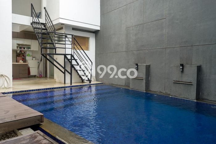 Ready to Use! Premium House LT 264m2 Desain Modern di Cigadung Ready to Use! Premium House LT 264m2 Desain Modern di Cigadung