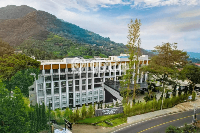 Komersial Bagus Dijual di Puncak Bogor Strategis Cocok untuk Kembangkan Bisnis Komersial Bagus Dijual di Puncak Bogor Strategis Cocok untuk Kembangkan Bisnis