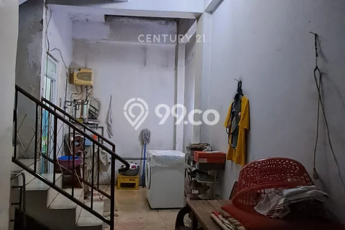 Unit Ruko Dijual di Jakarta Barat LT 125m2 & LB 150m2 Unit Ruko Dijual di Jakarta Barat LT 125m2 & LB 150m2