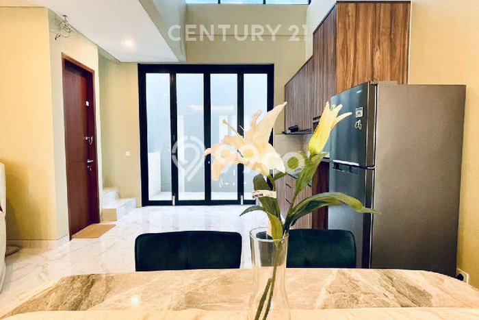 Jual Rumah Luas Elegan Dengan View Cantik di Pulomas, Jakarta Timur Jual Rumah Luas Elegan Dengan View Cantik di Pulomas, Jakarta Timur