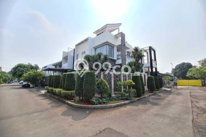 Ready to Use! Luxury House LT 378m2 Desain Modern di Gading Serpong Ready to Use! Luxury House LT 378m2 Desain Modern di Gading Serpong