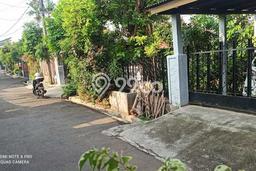 Ready to Use! Premium House LT 365m2 Desain Modern di Kemanggisan Ready to Use! Premium House LT 365m2 Desain Modern di Kemanggisan