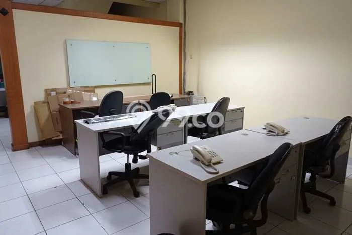 Unit Ruko Disewakan di Puri Indah di Area Ramai & Strategis Unit Ruko Disewakan di Puri Indah di Area Ramai & Strategis